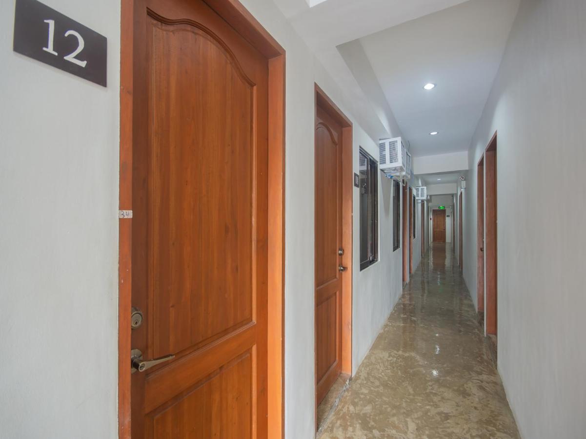 Gplace Hotel Cebu Stadt Exterior foto